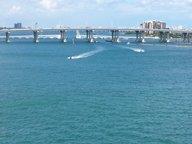   Miami Skyline Miami Ocean Drive Art Deco Miami Skyline Miami Ocean Drive Art Deco 