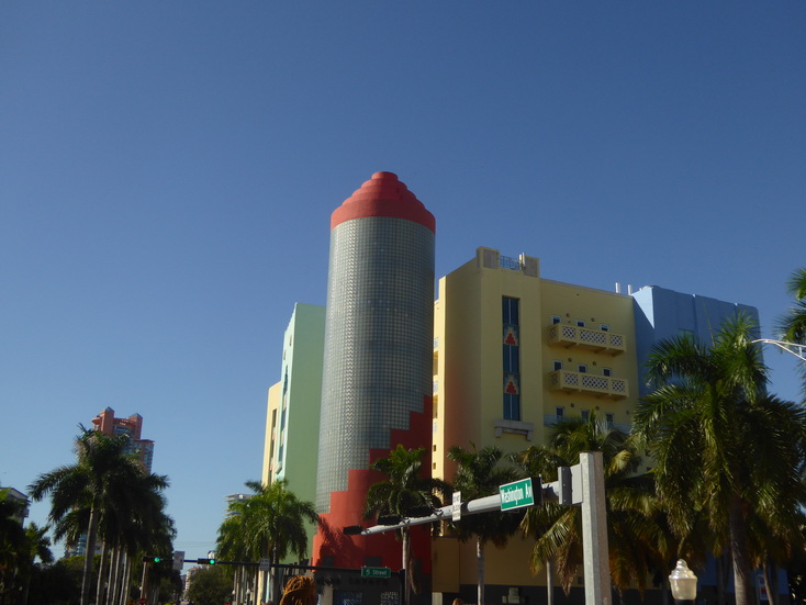 Miami South Washington AV Venetian Pool