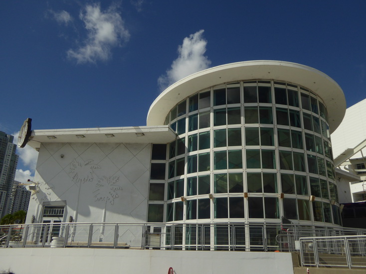 Miami South Washington AV Venetian Pool