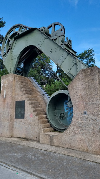 mainspaziergang  und Stadtspaziergang Schweinfurt  das erste Walzenwehr der Welt 