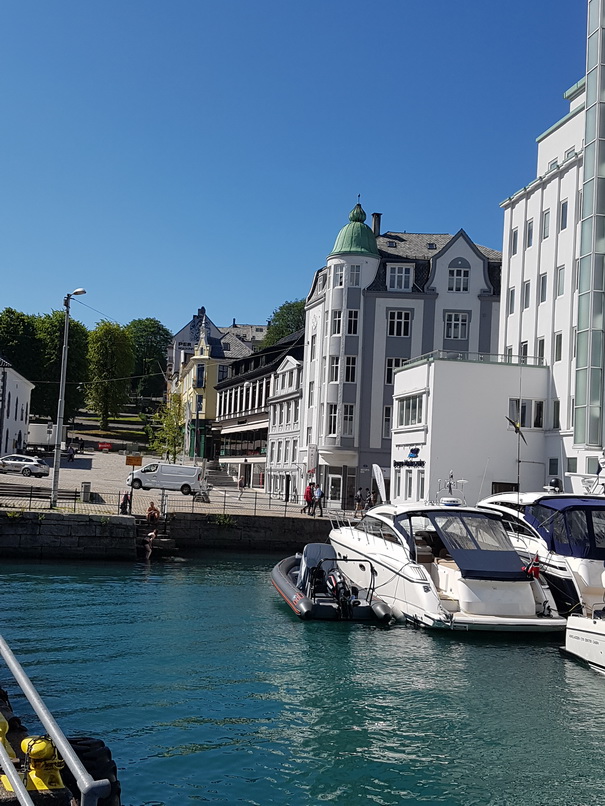 Bergen Fischmarkt StrandkaiBergen Fischmarkt Strandkai